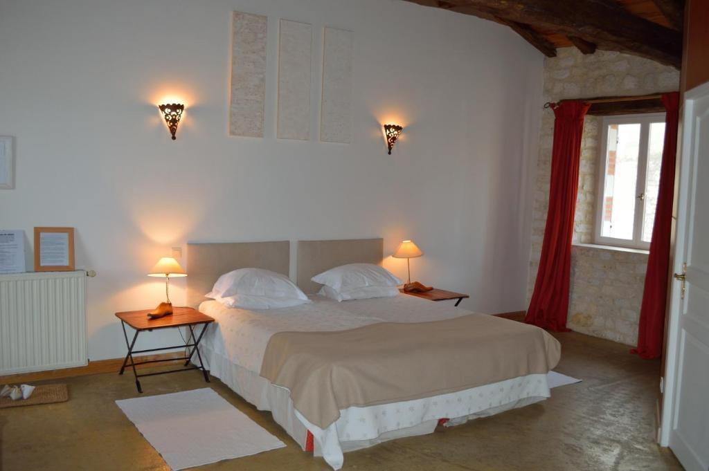 Les Vents Bleus Hotel Donnazac Room photo
